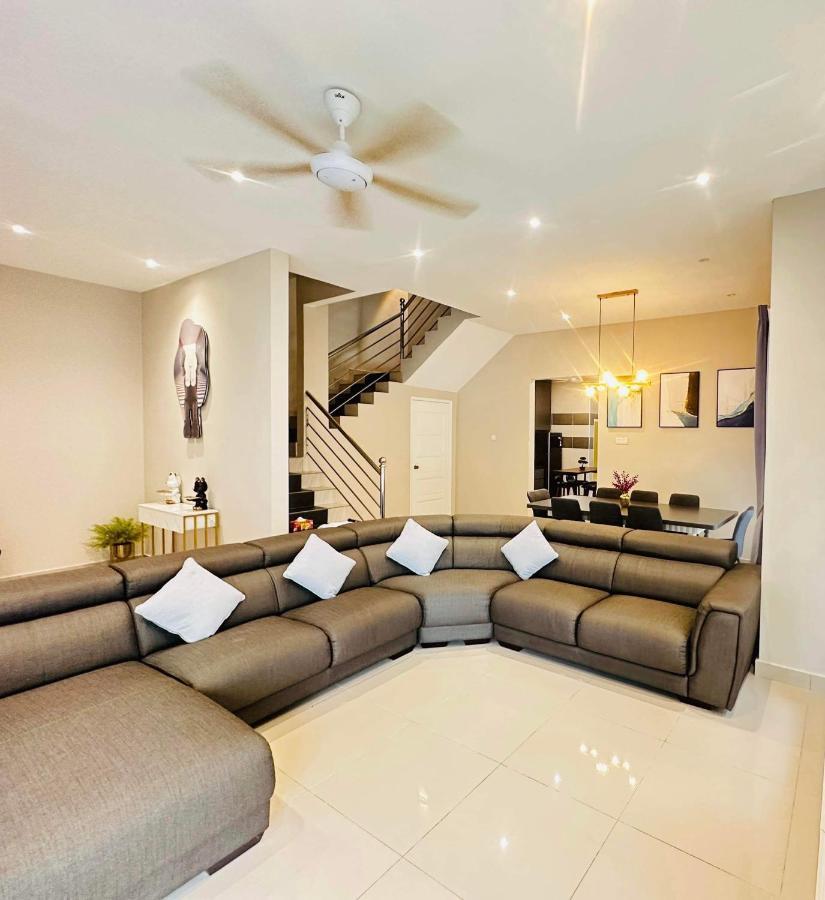 《Untitled Homestay》Sitiawan Kültér fotó