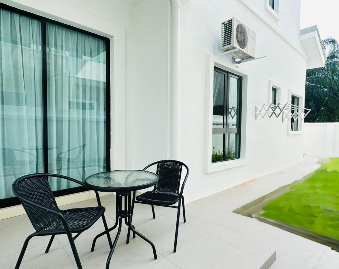 《Untitled Homestay》Sitiawan Kültér fotó